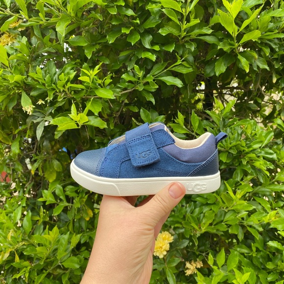 NWOT UGG Rennon Low Casual Shoes - Picture 6 of 9